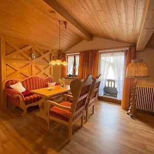  Apartment Emilia Mit Bergblick